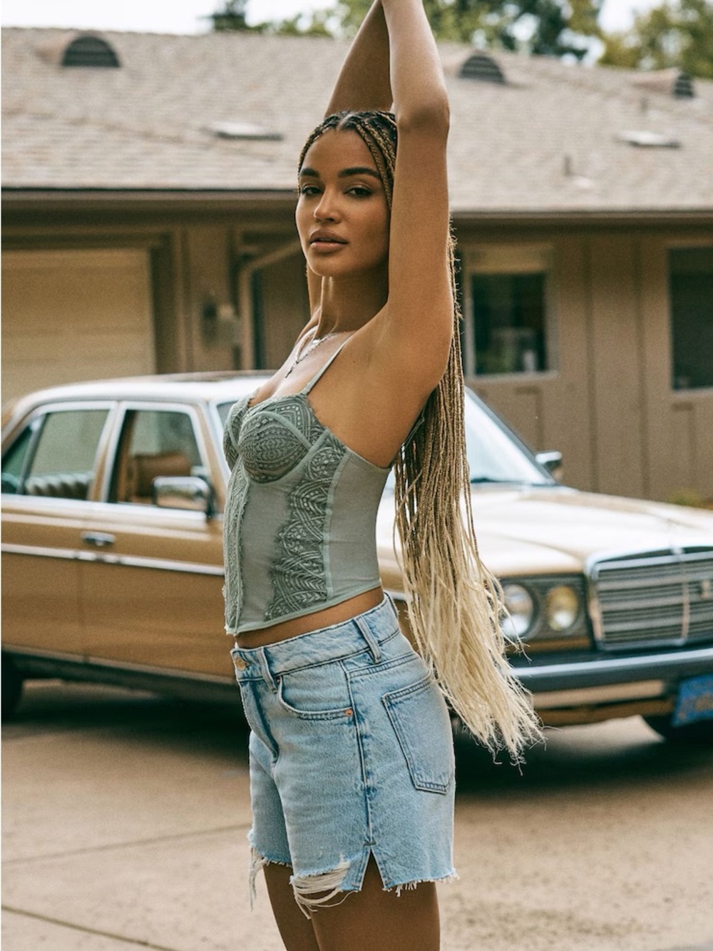 Garage Vintage Cut-Off Jean Shorts Light Blue Wash